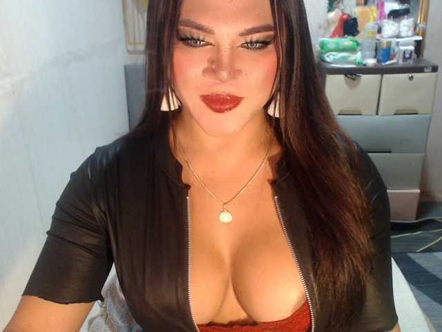 GORGEOUS_CARMEE