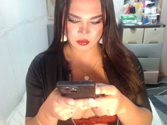 GORGEOUS_CARMEE