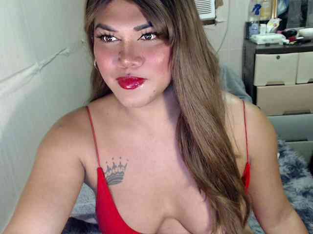GORGEOUS_CARMEE