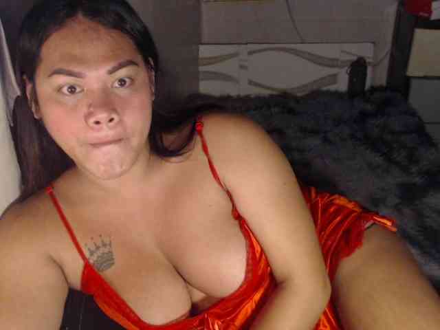 GORGEOUS_CARMEE