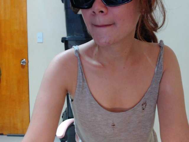 HottieAnne live webcam show