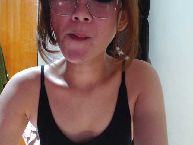 HottieAnne live cam on BongaCams