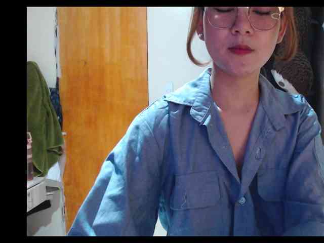 HottieAnne webcam