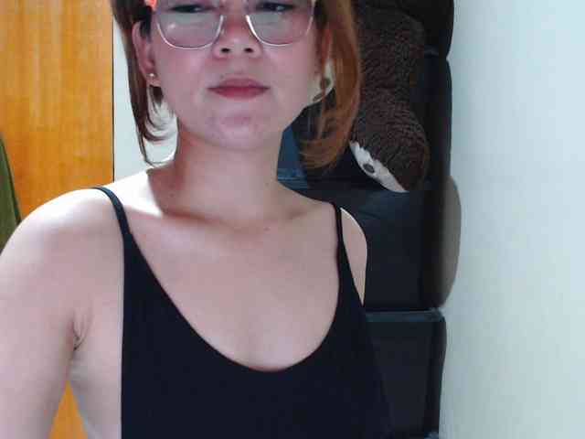 HottieAnne webcam