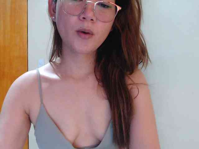 HottieAnne webcam