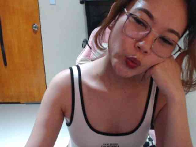 HottieAnne webcam