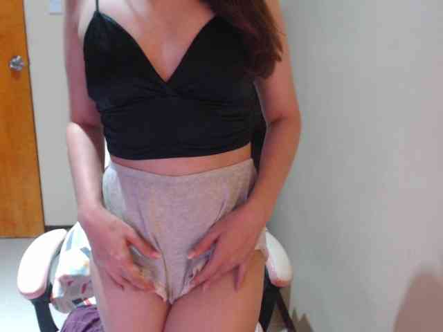 HottieAnne Live Webcam on BongaCams