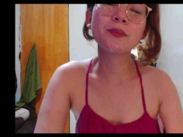 HottieAnne webcam