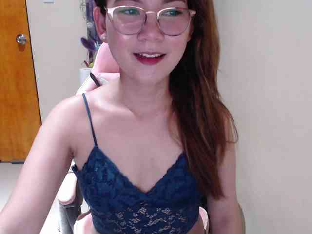 HottieAnne webcam