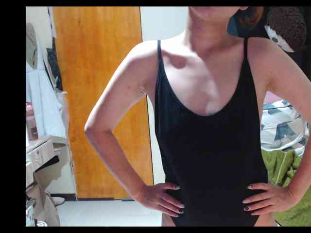 HottieAnne webcam