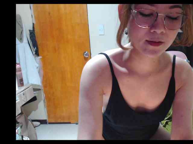 HottieAnne webcam