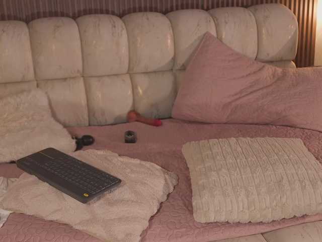 KateOwens live cam on BongaCams