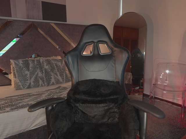 KateOwens live cam on BongaCams