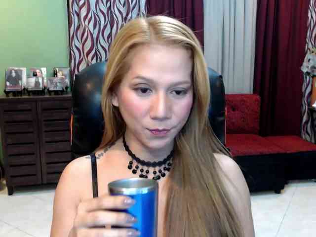 XCUMPOPPERX Live Webcam on BongaCams