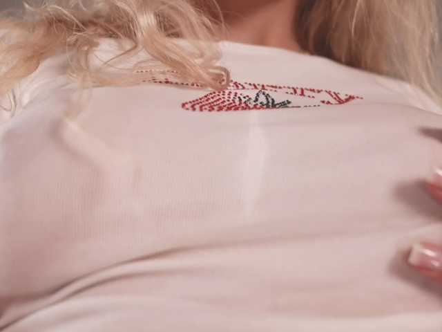 HEYBANANA live cam on BongaCams