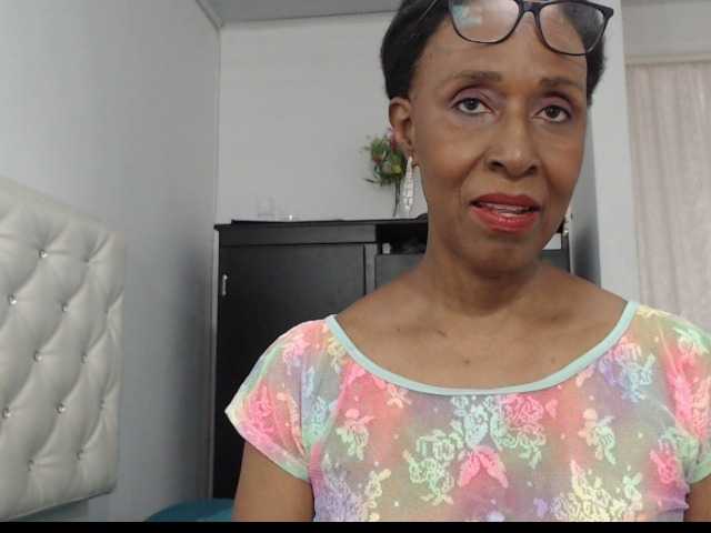 ebonymilf webcam bongacams model stream image