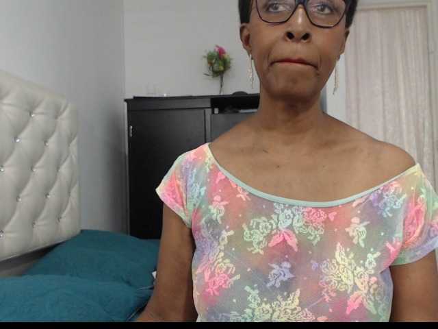 ebonymilf live cam on BongaCams