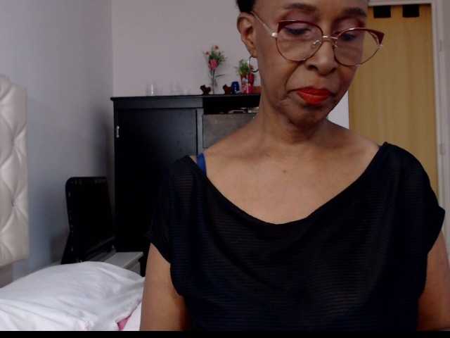 ebonymilf live cam on BongaCams