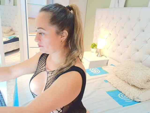 lindacarterr webcam