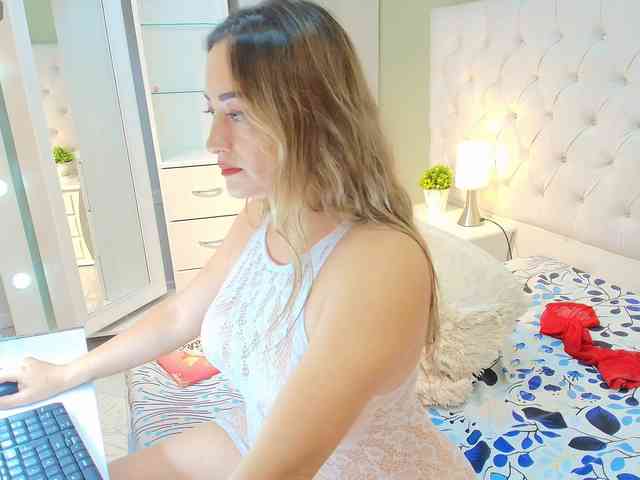 lindacarterr webcam