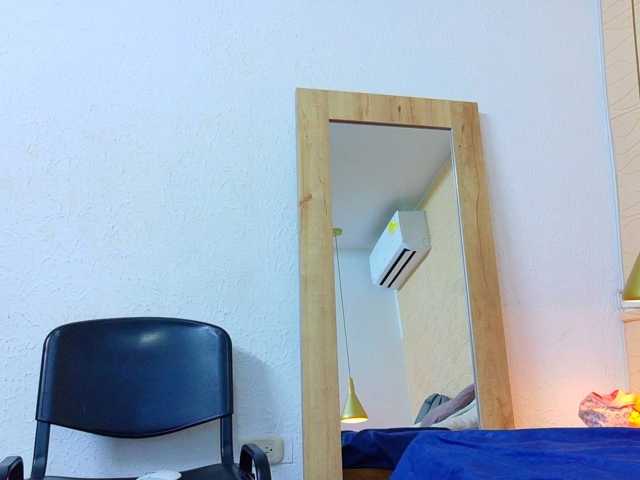 tiny-whore live cam on BongaCams