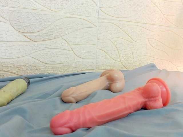 tiny-whore