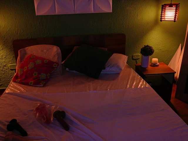 Preview of tiny-whore