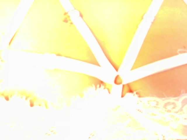 tiny-whore live cam on BongaCams