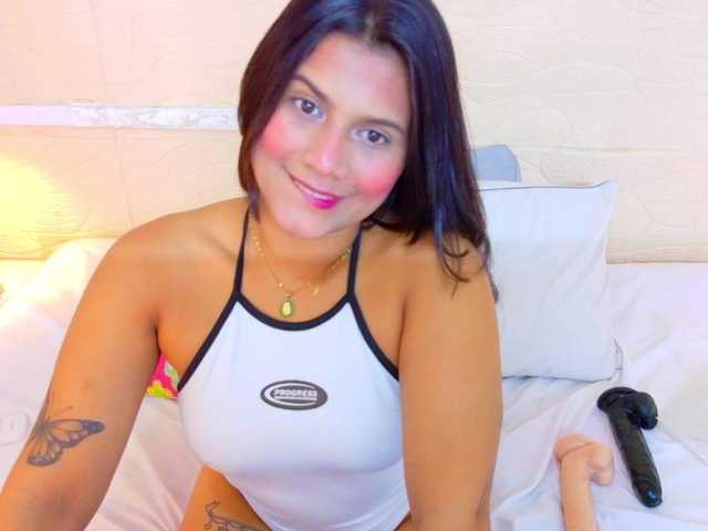 tiny-whore live cam on BongaCams