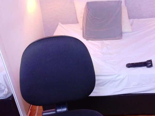 tiny-whore live cam on BongaCams