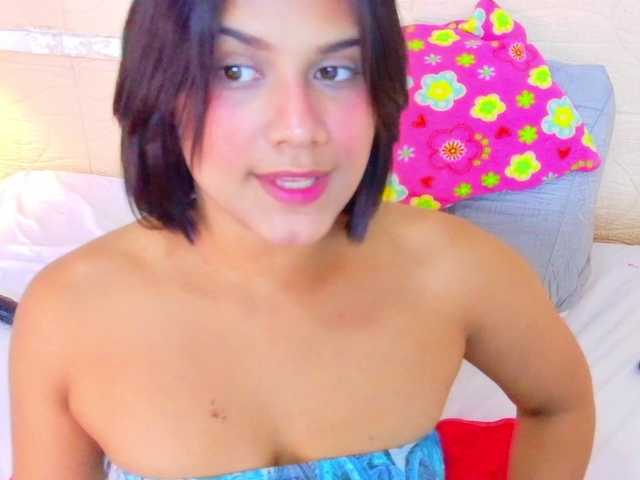 tiny-whore live cam on BongaCams