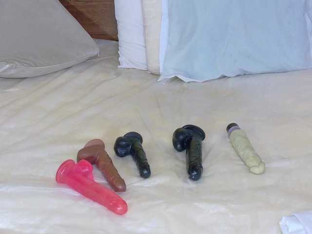 tiny-whore