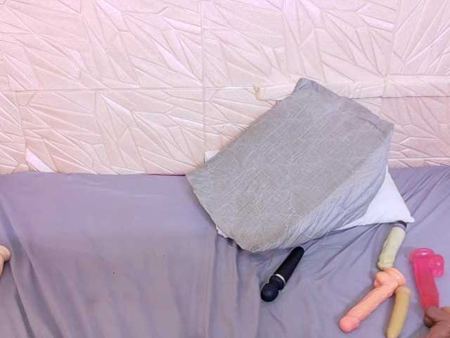 tiny-whore live cam