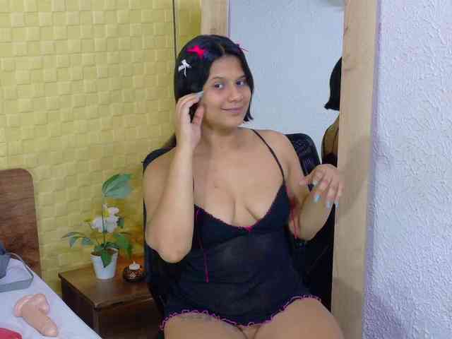 tiny-whore webcam