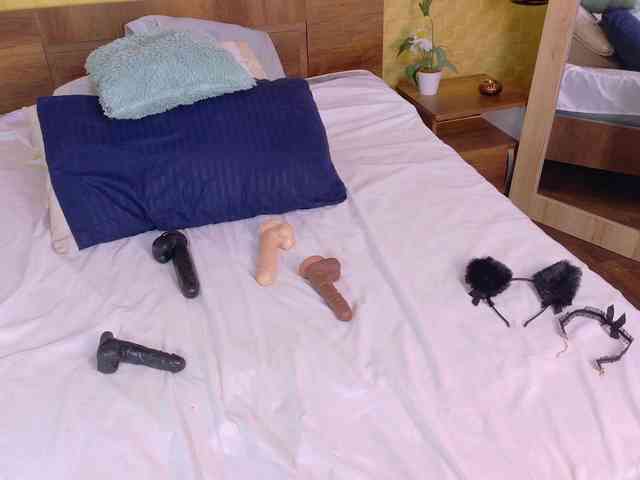 tiny-whore webcam