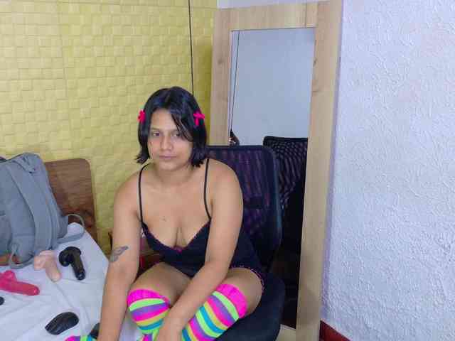 tiny-whore webcam