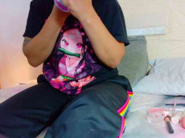 tiny-whore