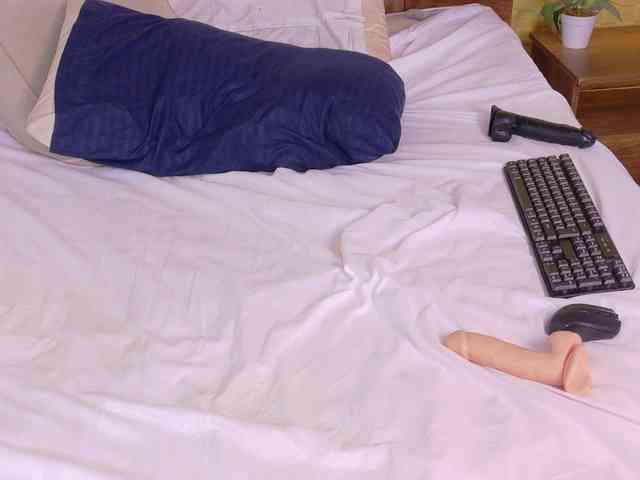 tiny-whore webcam