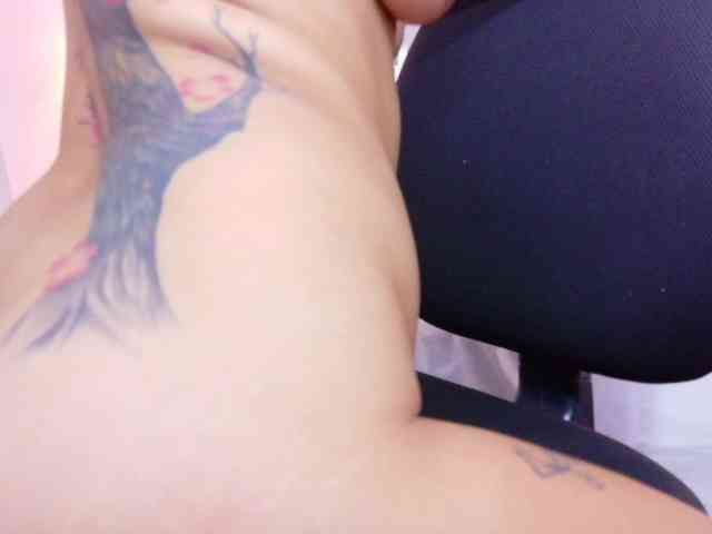 tiny-whore