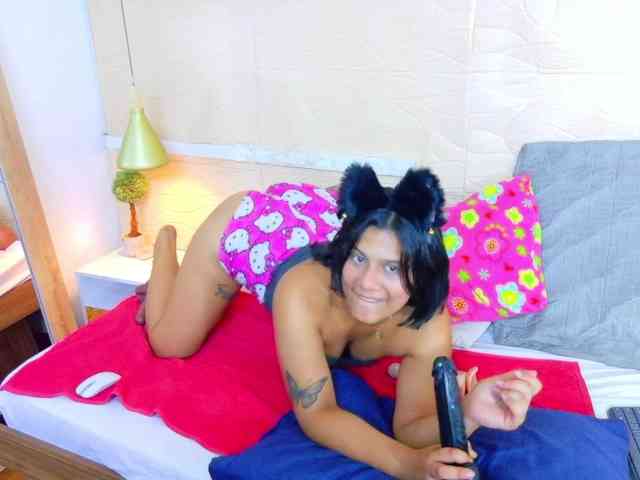 tiny-whore webcam