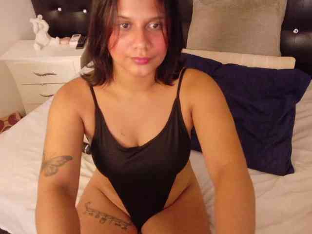 tiny-whore