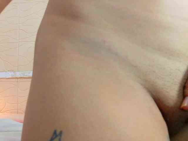 tiny-whore
