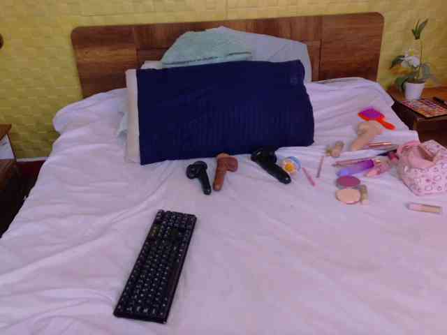 tiny-whore webcam