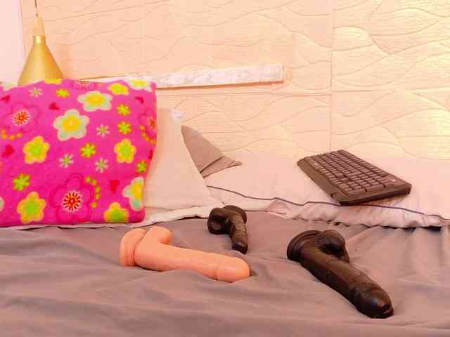 tiny-whore webcam