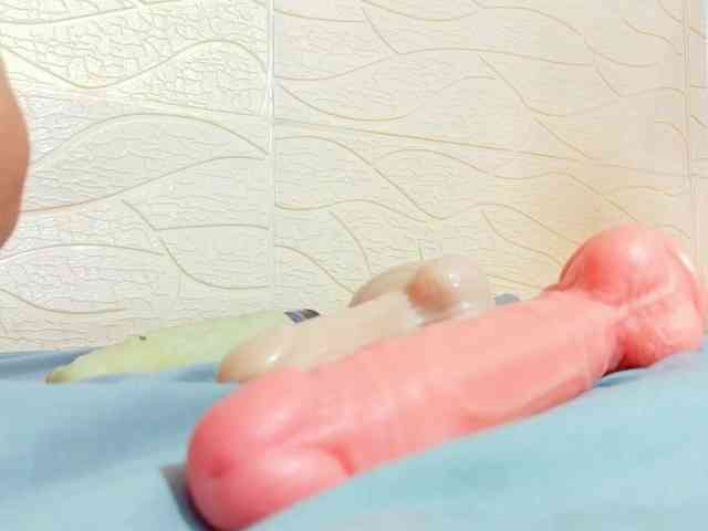 tiny-whore webcam