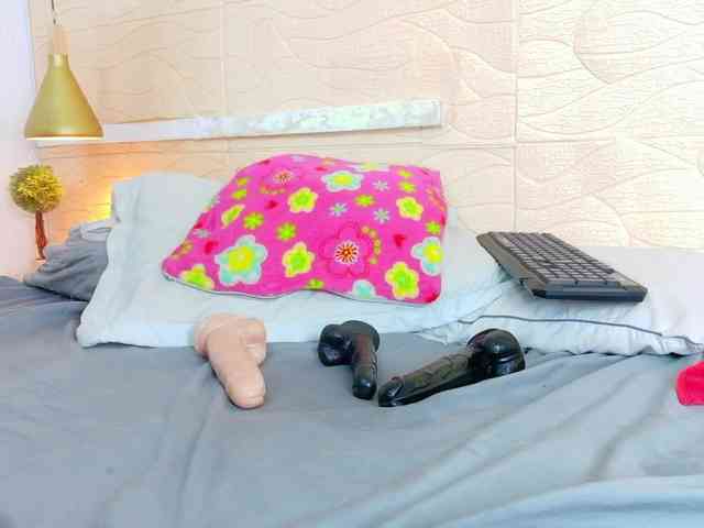 tiny-whore webcam