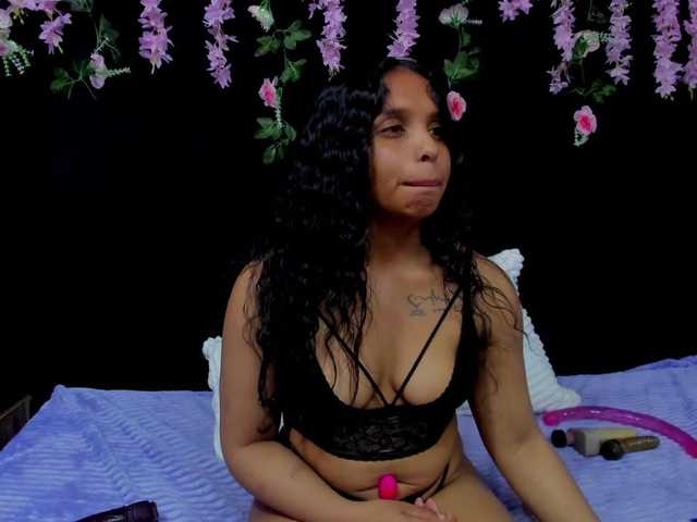 SquirtDirty live cam on BongaCams