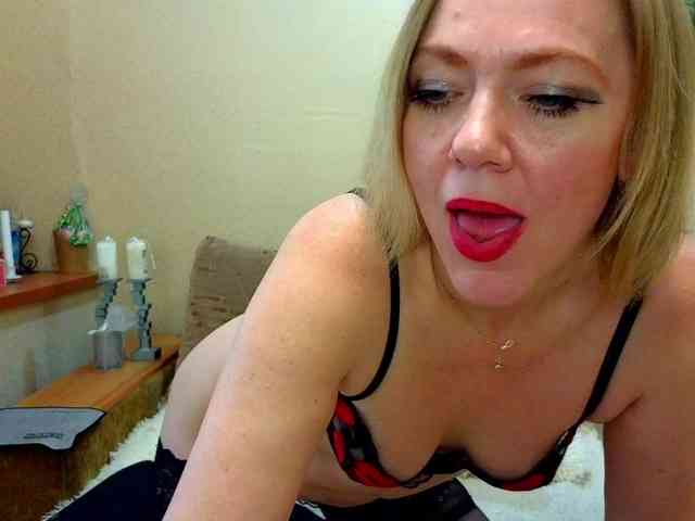 YourXQueen webcam