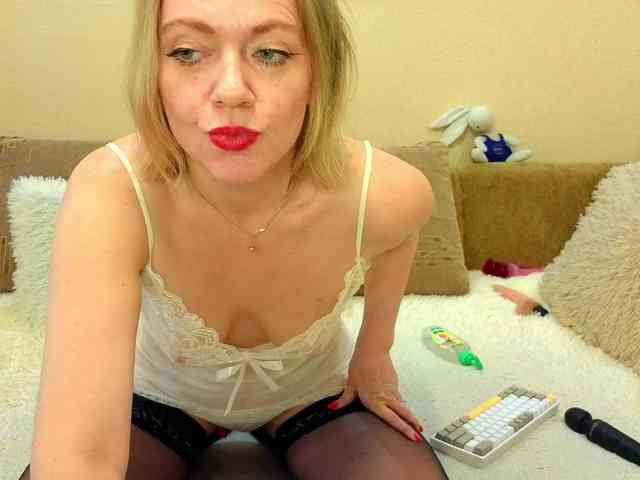 YourXQueen webcam