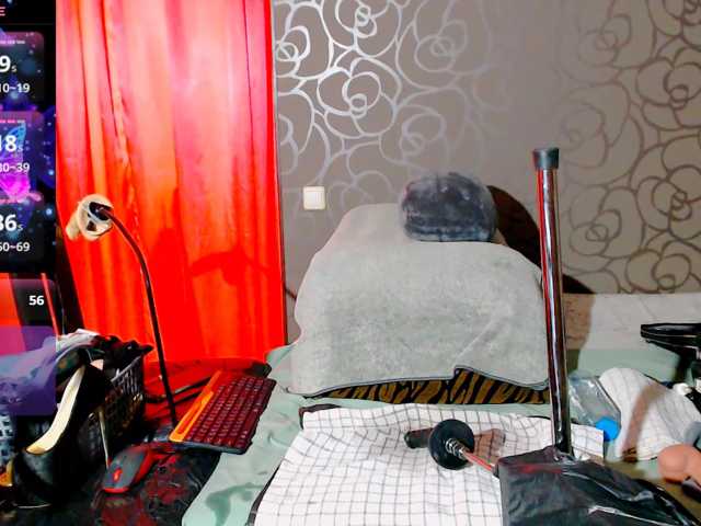 le modèle NataliNylon2 est en webcam porno dans un show sur le site bongacams, il possède les tags suivants: White/Caucasian,Blonde,Shaved